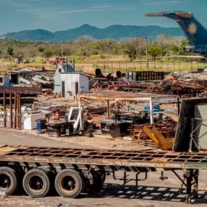 Sucata Aeroporto - carrossel (7)